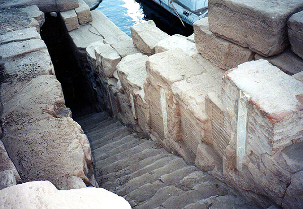 Nilometer, Elephantine