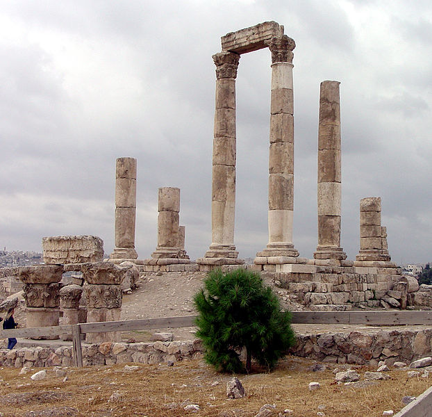 citadel in amman jordan